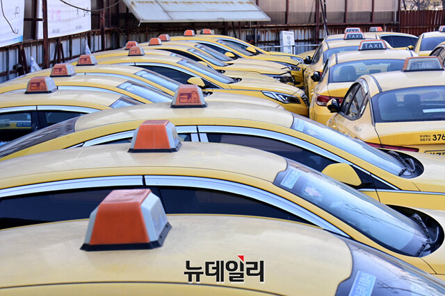 한국택시협동조합 '쿱 택시'들이 주차된 모습. ⓒ강민석 기자.