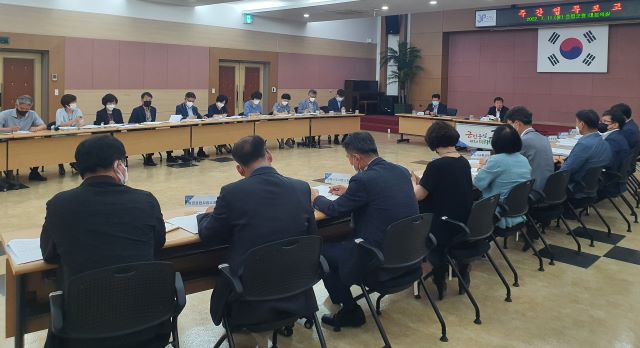 ▲ 이재영 충북 증평군수가 11일 첫 주간업무 회의를 주재하고 있다.ⓒ증평군