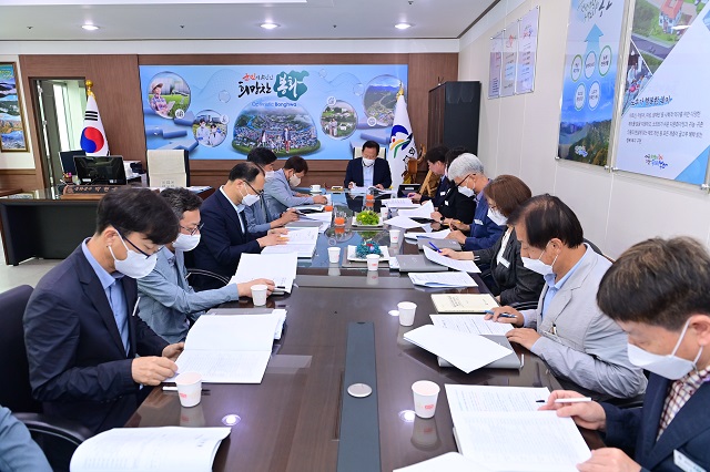 ▲ 봉화군은 11일부터 4일간에 걸쳐 부서별 주요 업무계획을 보고 받고 본격적인 민선 8기 군정업무에 돌입했다.ⓒ봉화군