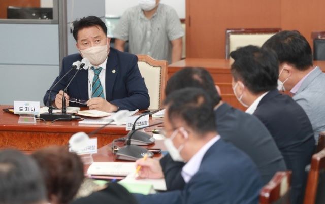 ▲ 충북도가 12일 김영환 지사의 주재로 공약사업 검토 보고회를 가졌다.ⓒ충북도