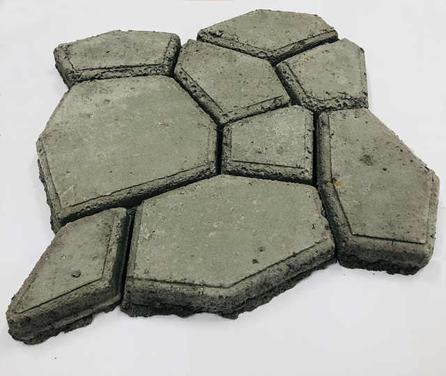 ▲ 소각재 재활용 보도블록 시제품ⓒSK에코플랜트