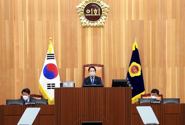 ▲ 세종시의회는 19일 77회 임시회 2차 본회의를 열고 시가 제출한 '행정기구 및 정원 조례 일부 개정조례안'을 의결했다.ⓒ세종시의회