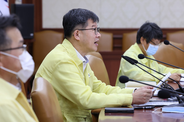 ▲ 20일 정부서울청사에서 열린 코로나 재확산 대책마련 회의에서 주재를 맡은 이기일 제1총괄조정관이 발언하고 있다.ⓒ연합뉴스