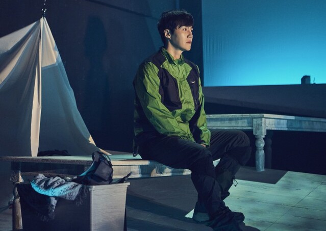 ▲ 연극 '터칭 더 보이드' 공연 장면.ⓒ연극열전