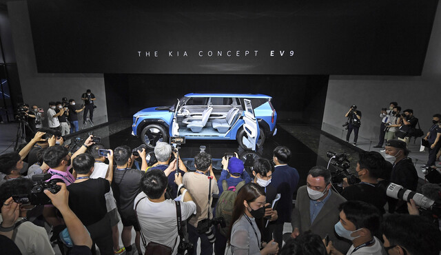 ▲ 지난 14일 부산국제모터쇼에서 공개됐던 '콘셉트 EV9' 모습. ⓒ기아