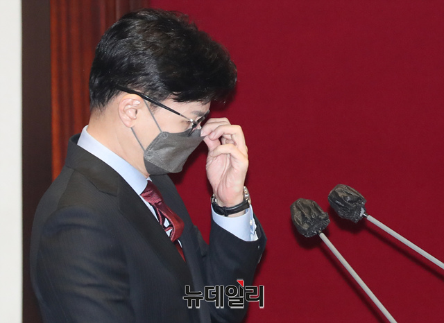 ▲ 한동훈 법무부 장관이 25일 국회에서 열린 정치·외교·통일·안보 분야 대정부질문에서 의원들의 질문에 답하하고 있다. ⓒ이종현 기자