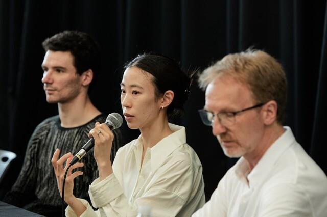 ▲ 파리 오페라 발레 '2022 에투알 갈라' 기자간담회에 참석한 (왼쪽부터) 발레리노 폴 마르크, 발레리나 박세은, 발레 마스터 리오넬 델라노에.ⓒ롯데문화재단