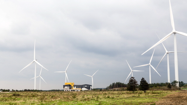 ▲ 제주 표선면 가시리 풍력발전. ⓒSK디앤디