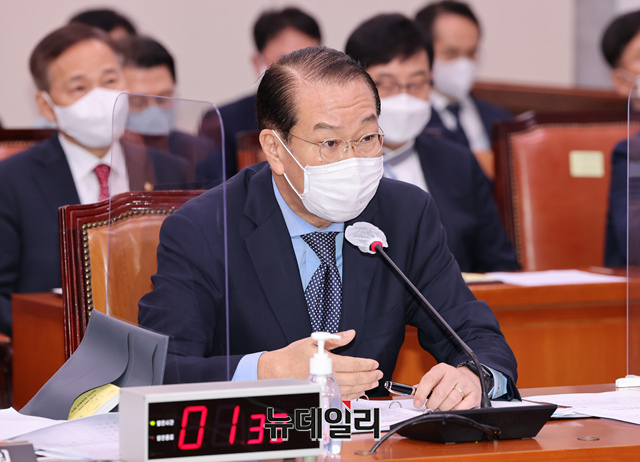 ▲ 권영세 통일부 장관이 1일 국회에서 열린 외교통일위원회 전체회의에서 의원들의 질문에 답하고 있다. ⓒ이종현 기자(사진=공동취재단)