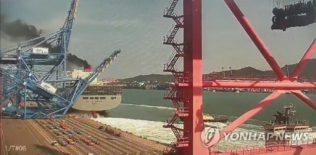 ▲ 2020년 발생한 부산신항만 크레인 사고.ⓒ연합뉴스