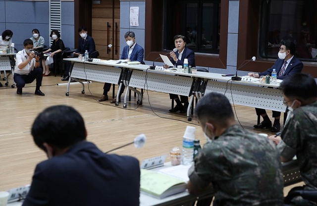 ▲ 김태흠 충남도지사가 4일 계룡문화예술의 전당에서‘2022 계룡세계군문화엑스포’추진상황을 점검회의 에서 인사말을 하고 있다.ⓒ충남도