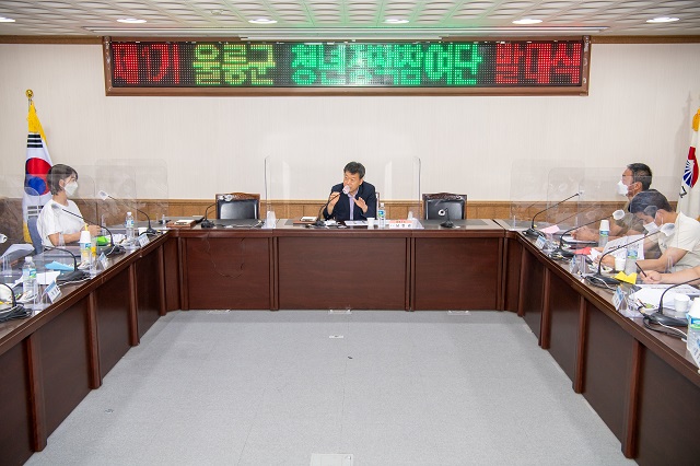 ▲ 울릉군은 지난 5일 지역사회와 청년에 대한 정책을 발굴하고 청년들의 군정 참여를 활성화하기 위해 ‘제1기 울릉군 청년정책참여단’을 구성하고, 발대식을 가졌다.ⓒ울릉군