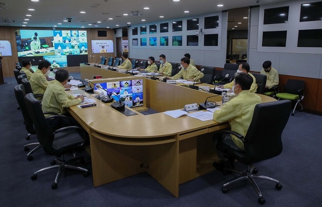 ▲ 김태흠 충남도지사가 9일 도청에서 충남재난안전대책본부 긴급 점검회의를 주재하고 있다. ⓒ충남도