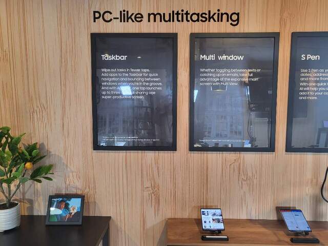 ▲ 갤럭시 Z 폴드4 멀티태스킹 소개 공간 ⓒ장소희 기자