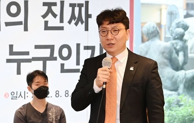 이준석 지지 모임 '국바세' 가처분 신청… 12일엔 탄원서