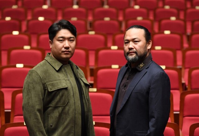 ▲ 베이스 바리톤 사무엘 윤(왼쪽)과 바리톤 김기훈.ⓒ마포문화재단