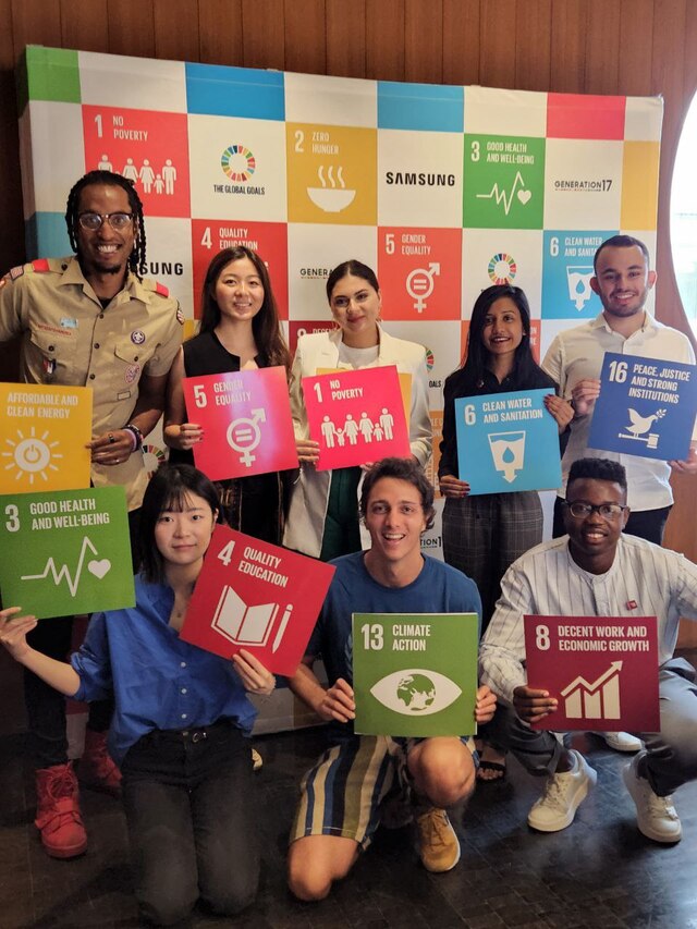 ▲ 제너레이션17 청년리더 8인 ⓒ삼성전자