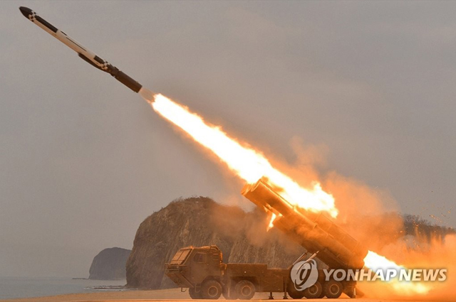 ▲ 지난 1월 북한의 지대지 순항미사일 시험발사 장면. ⓒ연합뉴스. 무단전재 및 재배포 금지.