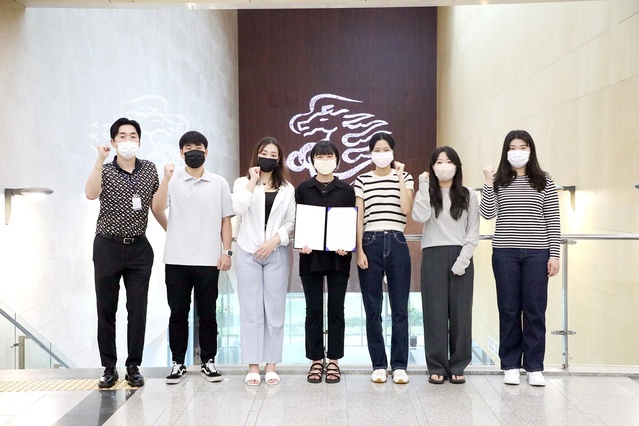 ▲ 영남이공대학교(총장 이재용) 화장품화공계열 학생들이 반려동물 케어를 위한 화장품 개발 특허를 출원했다고 17일 밝혔다.ⓒ영남이공대