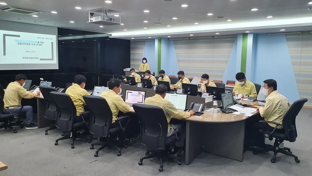 ▲ 영양군은 17일 한승환 부군수 주재로 국, 과장 등 집중안전점검 시설 관련 공무원 11명이 참석한 가운데 대한민국 안전대전환을 위한 집중안전점검 사전 보고회를 개최했다.ⓒ영양군