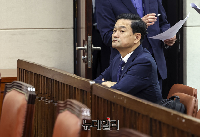 ▲ 김순호 행안부 경찰국장이 18일 국회에서 열린 행정안전위원회 전체회의 출석해 회의 시작을 기다리고 있다. (공동취재사진)ⓒ이종현 기자