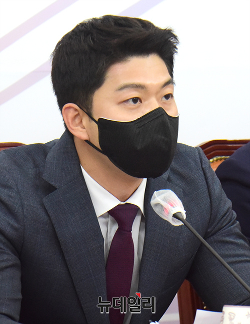 ▲ 김용태 국민의힘 전 최고위원이 지난달 9일 오전 국회에서 열린 최고위원회의에서 모두발언을 하고 있다. ⓒ이종현 기자