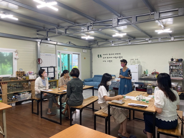 ▲ 충주교육지원청이 대안교육 위탁기관 방문 설명회를 운영하고 있다.ⓒ충주교육지원청