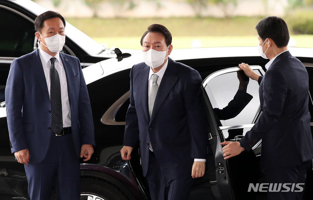 ▲ 윤석열 대통령이 23일 서울 용산 대통령실 청사로 출근하고 있다. ⓒ뉴시스