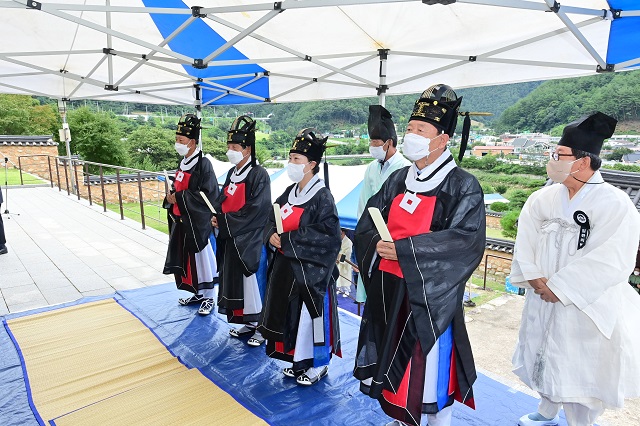 ▲ 봉화군은 25일 오전 11시 30분 소천면 현동리 소재 임란의병전적지에서 임란의병 추모제를 실시했다.ⓒ봉화군