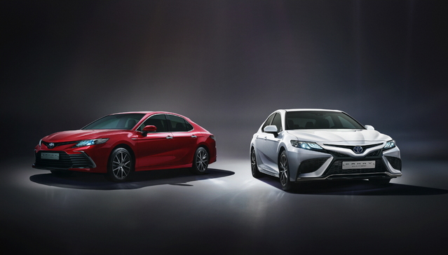 ▲ 토요타 '캠리'가 하이브리드 인기 상승에 힘입어 판매량을 견인하고 있다. ⓒ토요타코리아