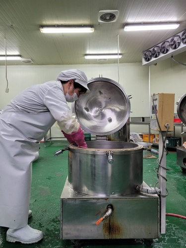 ▲ 대구시는 추석 명절을 맞아 명절 성수식품 다소비 수입·판매업체 중 최근 점검이력이 없는 업체 등에 대해 8월 17일부터 8월 26일까지 64곳을 현장 점검한 결과 전체 업소 모두 ‘적합’한 것으로 확인했다.ⓒ대구시