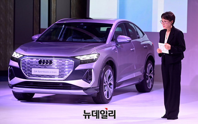 ▲ 임현기 아우디코리아 사장이 Q4 e-트론에 대해 발표하는 모습. ⓒ뉴데일리DB