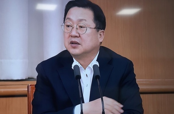 ▲ 이장우 대전시장이 6일 시청에서 열린 확대간부회의에서 은퇴 과학기술자 활용 방안을 강조했다.ⓒ대전시