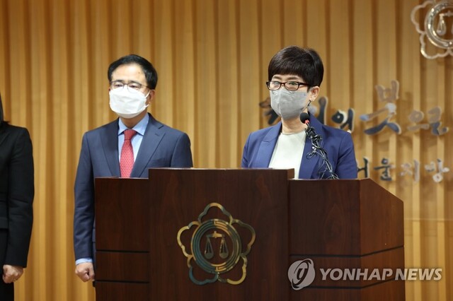 ▲ 공군 성폭력 피해자 고(故) 이예람 중사 사망 사건을 100일간 수사한 안미영 특별검사가 13일 서초구 서울지방변호사회관에서 수사 결과를 발표하고 있다. ⓒ연합뉴스