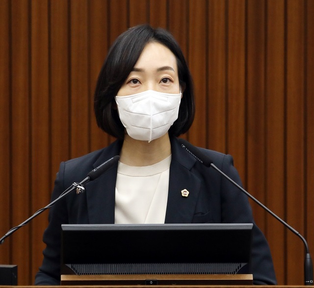 ▲ 김효숙 세종시의회 의원이 15일 세종시의회 제78회 임시회 제1차 본회의 5분 자유발언을 하고 있다.ⓒ세종시의회