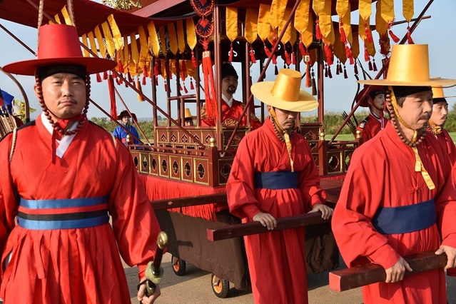▲ 세종대왕 어가행차 재현 장면.ⓒ청주예총