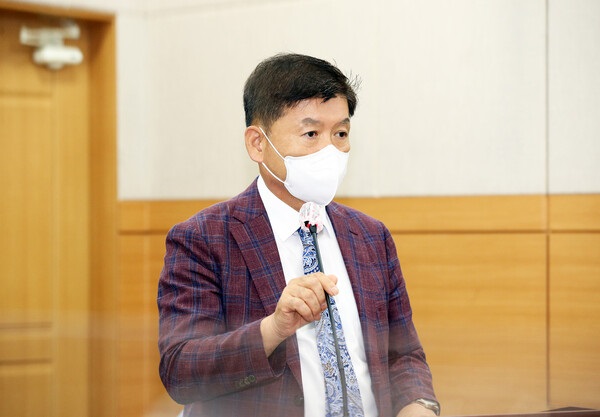 ▲ 국민의힘 김동수 의원이 20일 ‘대전시 유성구 농촌체험·휴양마을사업 육성 및 지원 조례안’을 대표 발의했다.ⓒ대전 유성구의회