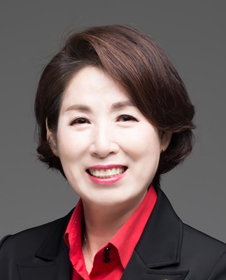 ▲ 대구시는 외부 전문가 등으로 구성된 대구행복진흥원 임원추천위원회심사 및 추천을 거쳐, 사회복지, 기관 경영, 시 의정활동 등 경험을 토대로 대구행복진흥원을 안정적으로 이끌어갈 초대 원장으로 정순천 내정자를 발표했다.ⓒ대구시