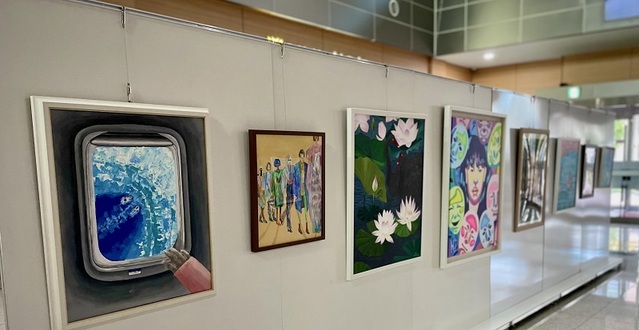 ▲ 세종예술고등학교가 교육청 1증에서 미술이 바라보는 MZ세대 전시회가 열리고 있다.ⓒ세종교육청