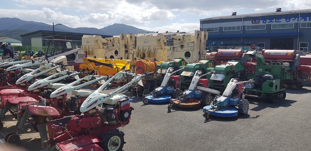 ▲ 청도군(군수 김하수)은 농기계임대사업소에서 운용하던 불용농기계를 관내 농업인에게 우선 매각한다.ⓒ청도군