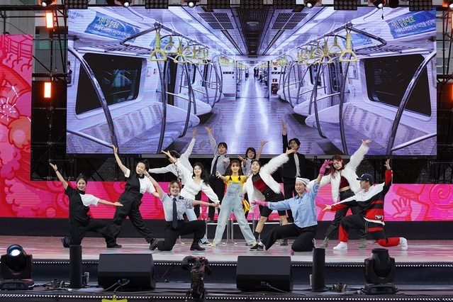 ▲ 천안흥타령전국춤경연대회 댄스컬부 공연.ⓒ천안시