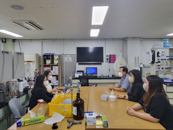 ▲ 충주시는 바이오기업을 방문해 현장 목소리를 청취한다.ⓒ충주시