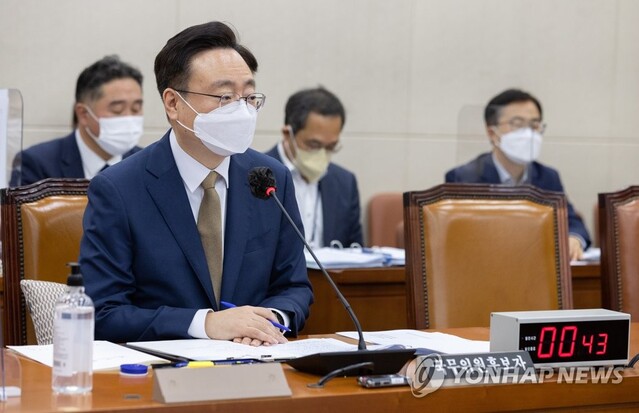 ▲ 조규홍 보건복지부 장관 후보자가 27일 국회 보건복지위원회에서 열린 인사청문회에서 의원질의에 답변하고 있다. ⓒ연합뉴스
