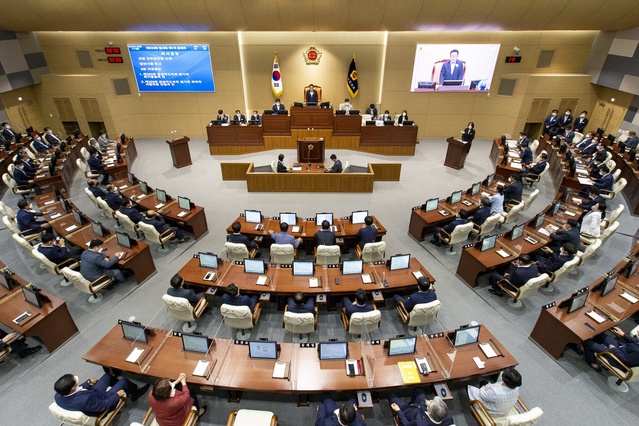 ▲ 경상북도의회(의장 배한철)는 10월 1~31일 한 달 동안 도민과의 소통과 참여를 통한 내실 있는 행정사무감사를 위해 ‘도민제보 접수’ 창구를 운영할 계획이다.ⓒ경북도의회