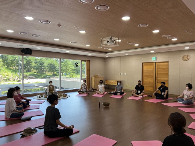 ▲ 경북교육청(교육감 임종식)은 교권 보호 강화 대책의 일환으로 교육 활동 침해를 당한 교원의 심리적 불안 및 우울감 등을 해소하고 마음 건강을 회복하기 위해 오는 10월부터 ‘교원 심리 회복 프로그램’을 운영한다.ⓒ경북교육청