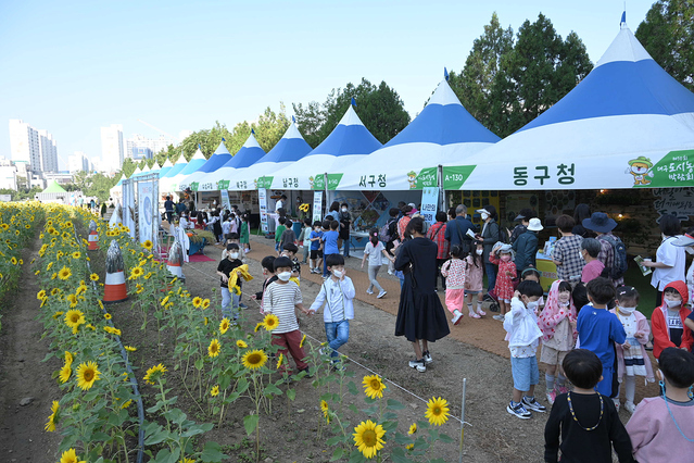 ▲ 9월 30일부터 10월 3일까지 나흘간 열린 이번 박람회는 녹색성장가치와 함께 시민들에게 행복한 힐링라이프를 제공하기 위해 마련됐다.ⓒ대구시