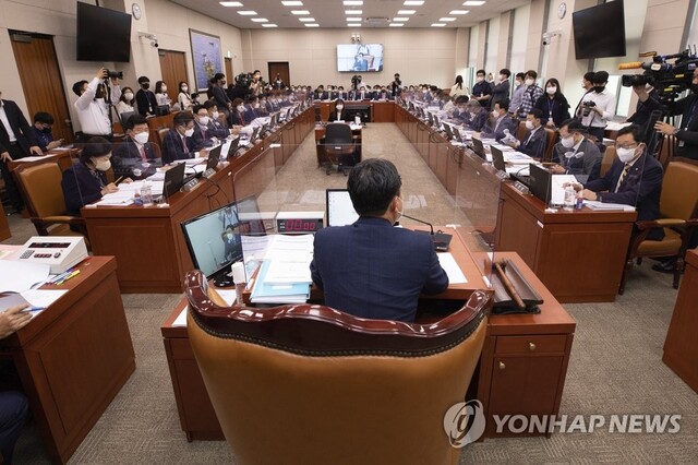 ▲ 국회 산업통상자원중소벤처기업위원회의 산업통상자원부 국정감사가 4일 오전 서울 여의도 국회에서 윤관석 산자중기위원장 주재로 열리고 있다. ⓒ연합뉴스