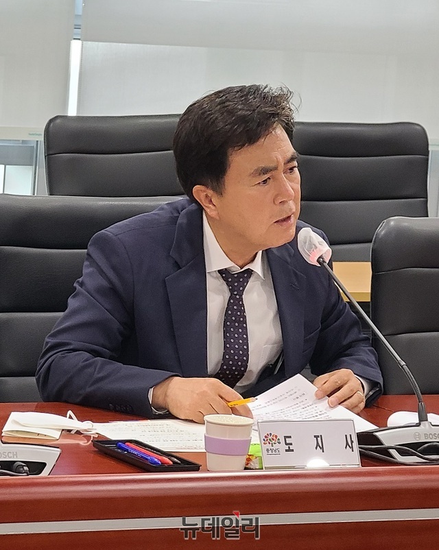 ▲ 김태흠 충남도지사가 4일 도청에서 열린 실국원장회의에서 회의 방식 대폭 개선을 주문했다.ⓒ김정원 기자