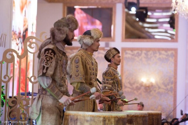 ▲ 카자흐스탄존 '자이언트 솔져(Arian Zhete)' 퍼레이드 공연.ⓒ주한카자흐스탄대사관