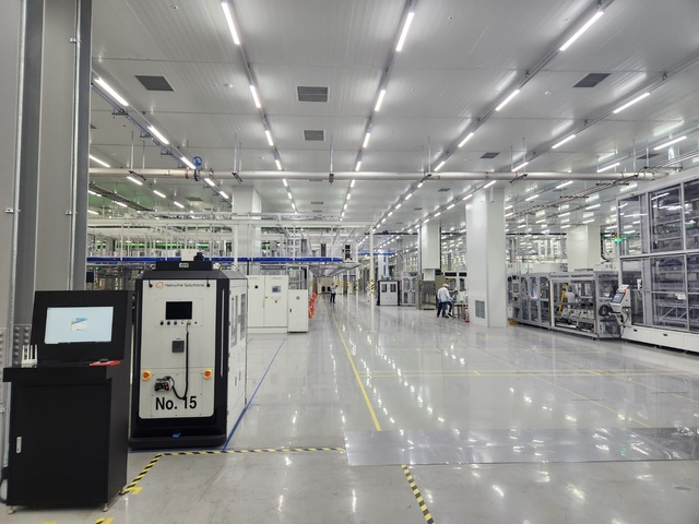 ▲ 한화큐셀 진천공장 내부 모습. ⓒ이현욱 기자